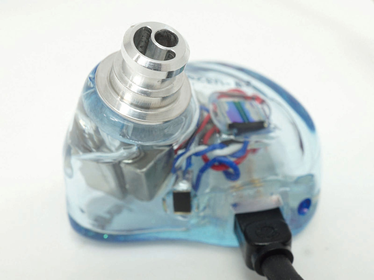 CW-U32GRV　3way/4driver Universal In-Ear Monitor